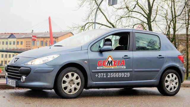 GEMEIA Long-Distance Drivers Academy training vehicle 2